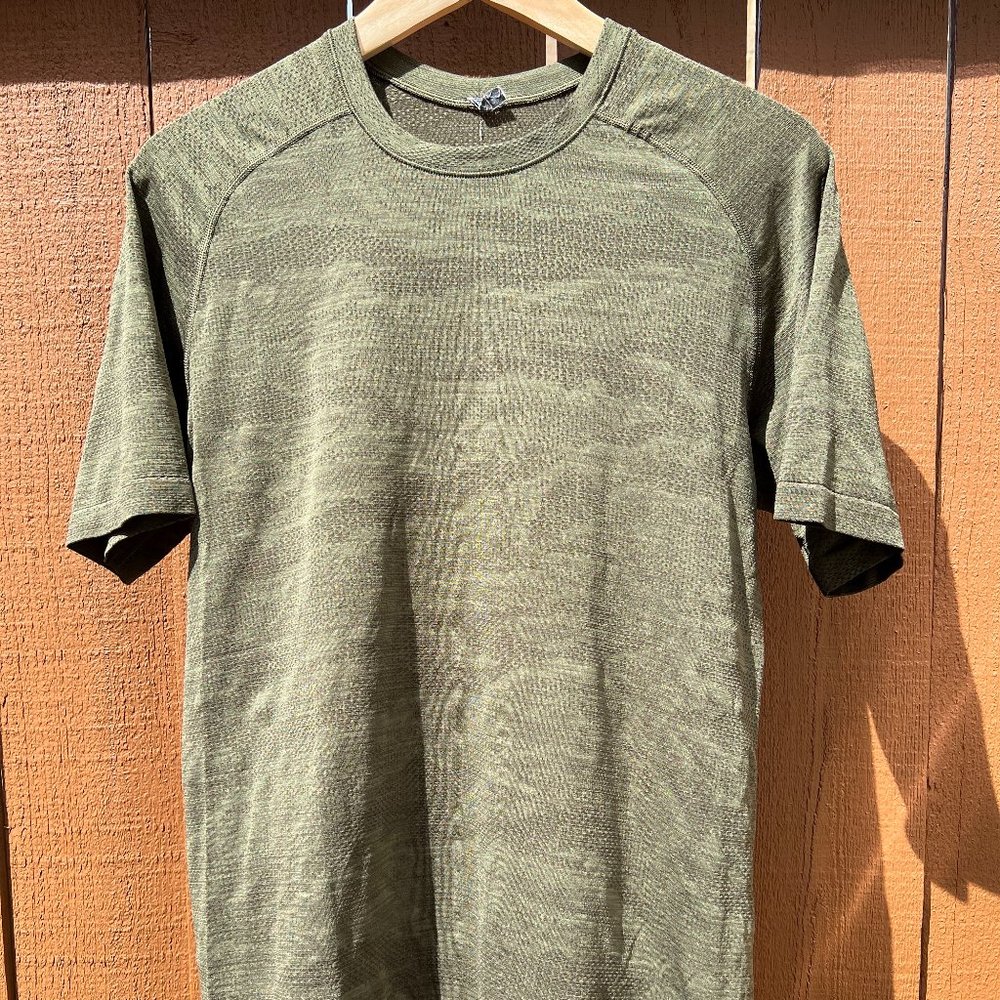 Lululemon MVT Short Sleeve (Small)